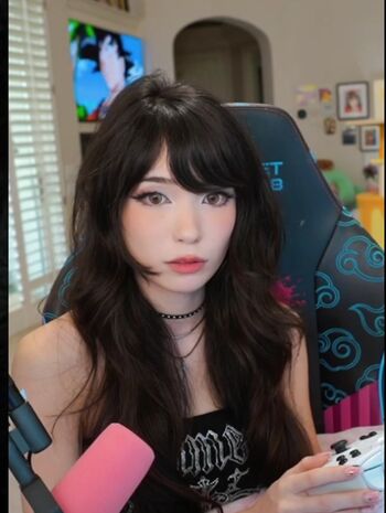 🔥 Emiru  page leaked private photo uncensored full