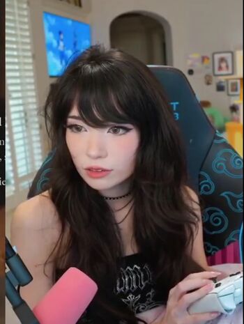 🔥 Emiru  page leaked private photo uncensored full