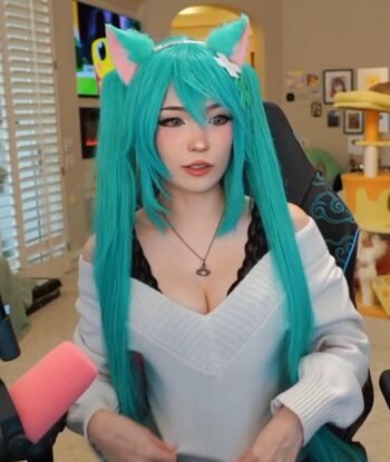 🔥 Emiru  page leaked private photo uncensored full