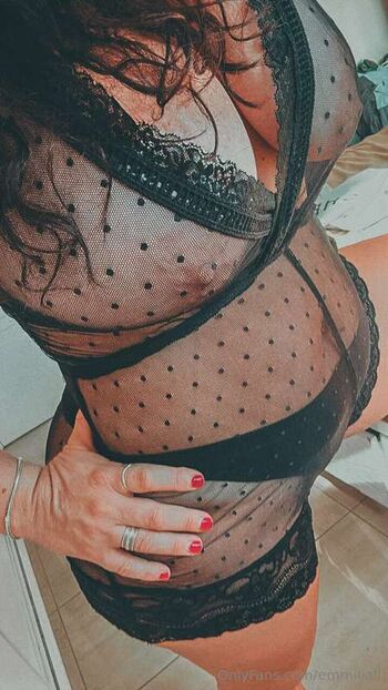 🔥 Emmiliall leaked private photo uncensored full
