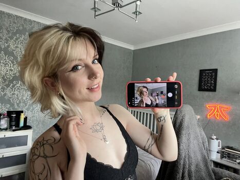 🔥 Emzeeni leaked private photo uncensored full