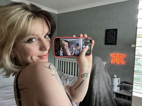🔥 Emzeeni leaked private photo uncensored full