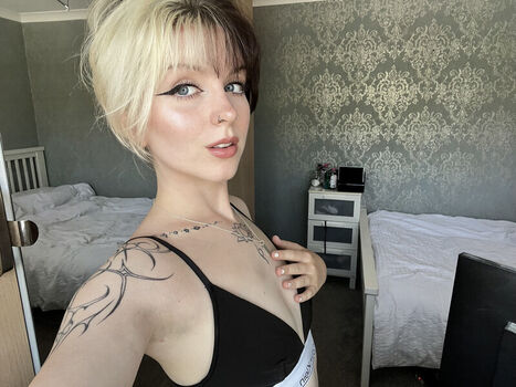 🔥 Emzeeni page leaked private photo uncensored full