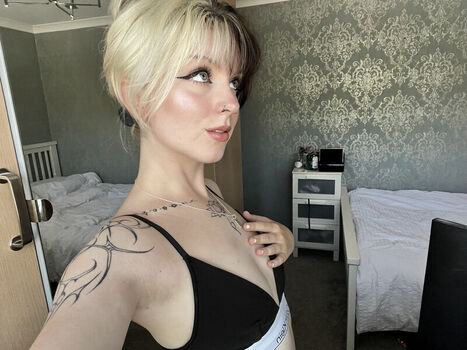 🔥 Emzeeni page leaked private photo uncensored full