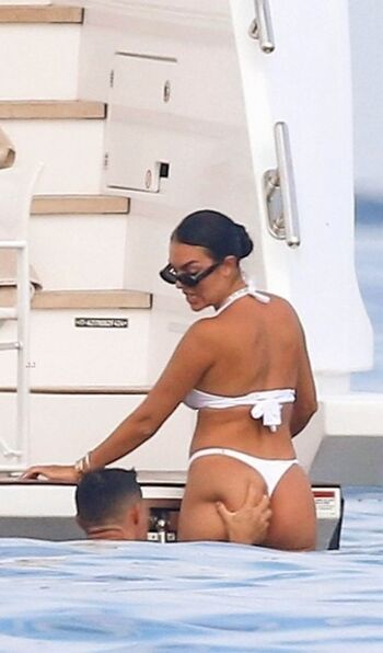 🔥 Georgina ronaldo leaked private photo uncensored full