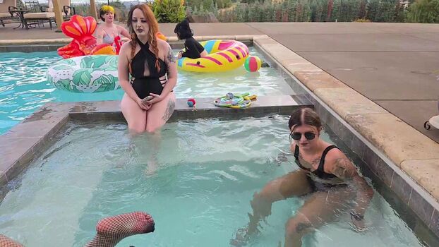 🔥 Girls play  page leaked private photo uncensored full