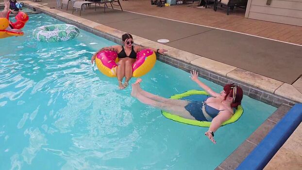 🔥 Girls play leaked private photo uncensored full