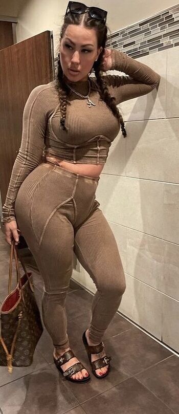 🔥 Gym booty bubble butts  page leaked private photo uncensored full