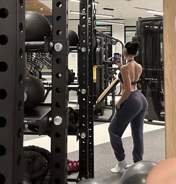 🔥 Gym booty bubble butts  page leaked private photo uncensored full