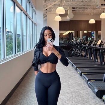🔥 Gym booty bubble butts  page leaked private photo uncensored full