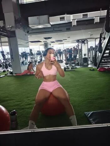 🔥 Gym booty bubble butts  page leaked private photo uncensored full