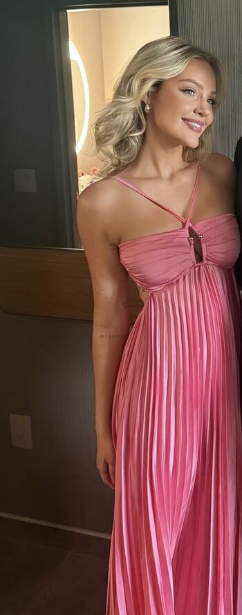 🔥 Hailey malles leaked private photo uncensored full