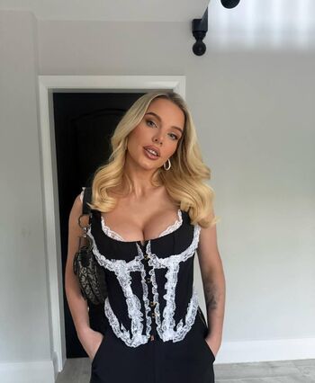 🔥 Helen flanagan page leaked private photo uncensored full