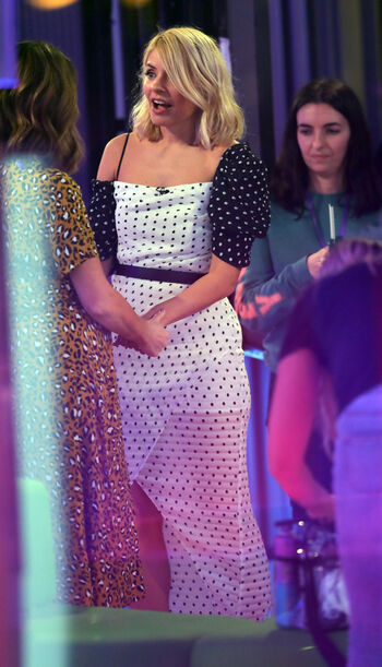 🔥 Holly willoughby page leaked private photo uncensored full