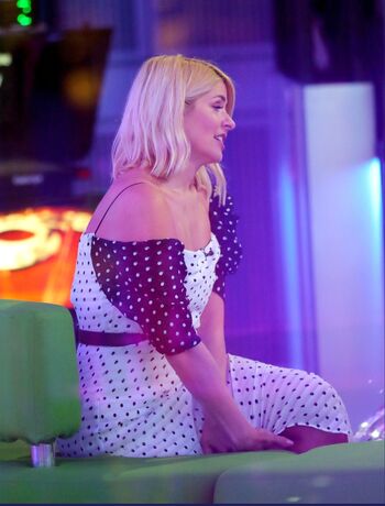 🔥 Holly willoughby page leaked private photo uncensored full