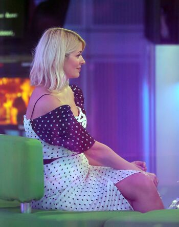 🔥 Holly willoughby page leaked private photo uncensored full