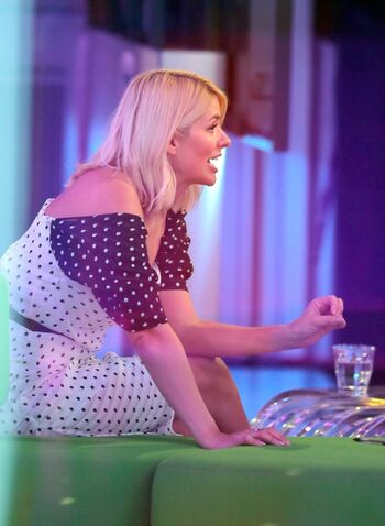 🔥 Holly willoughby page leaked private photo uncensored full