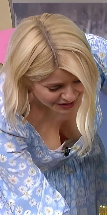🔥 Holly willoughby page leaked private photo uncensored full