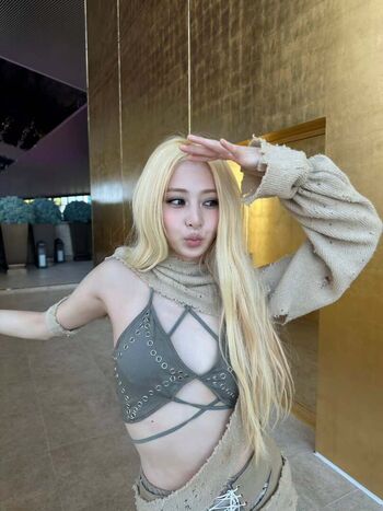 🔥 Huh yunjin leaked private photo uncensored full