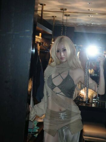 🔥 Huh yunjin leaked private photo uncensored full