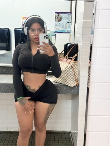 🔥 Iluvcinnie page leaked private photo uncensored full