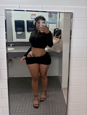🔥 Iluvcinnie page leaked private photo uncensored full
