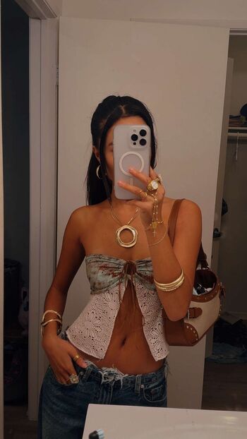 🔥 Itslaaurr leaked private photo uncensored full