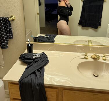 🔥 Itzzzachloe leaked private photo uncensored full