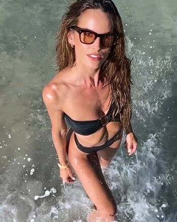 🔥 Izabel goulart page leaked private photo uncensored full