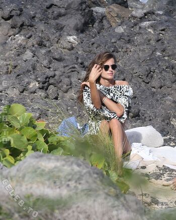 🔥 Izabel goulart page leaked private photo uncensored full