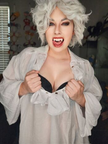 🔥 Jurassthiccellie leaked private photo uncensored full
