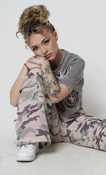 🔥 Kayleeterrerooo leaked private photo uncensored full