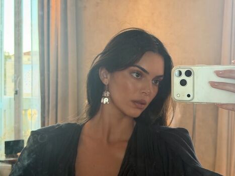 🔥 Kendall jenner  page leaked private photo uncensored full