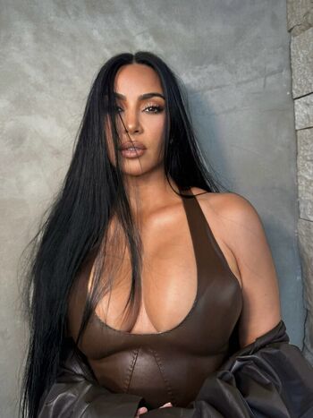 🔥 Kim kardashian  page leaked private photo uncensored full