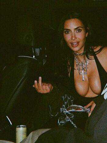 🔥 Kim kardashian leaked private photo uncensored full