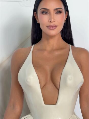 🔥 Kim kardashian leaked private photo uncensored full