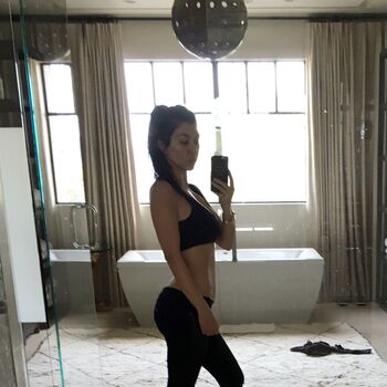 🔥 Kourtney kardashian page leaked private photo uncensored full