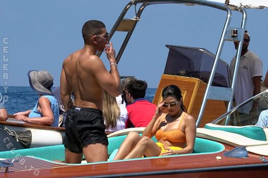 🔥 Kourtney kardashian leaked private photo uncensored full