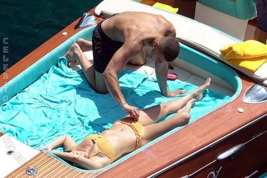 🔥 Kourtney kardashian leaked private photo uncensored full