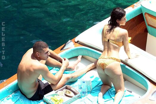 🔥 Kourtney kardashian leaked private photo uncensored full