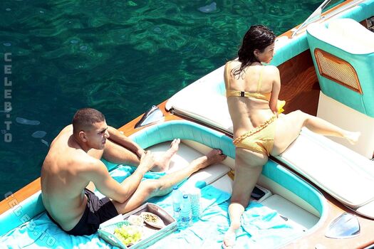 🔥 Kourtney kardashian leaked private photo uncensored full