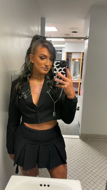 🔥 Kris statlander page leaked private photo uncensored full