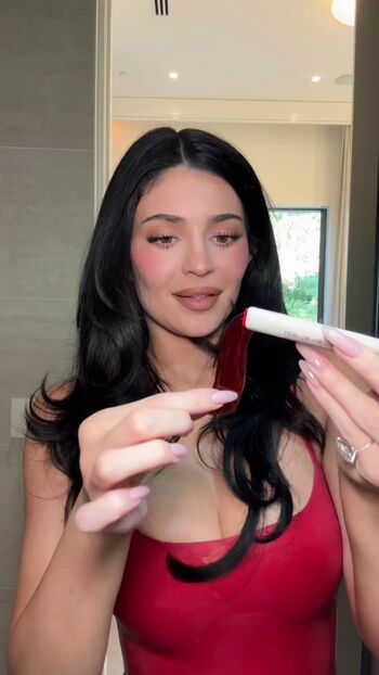 🔥 Kylie jenner  page leaked private photo uncensored full