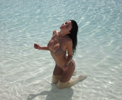 🔥 Kylie jenner  page leaked private photo uncensored full