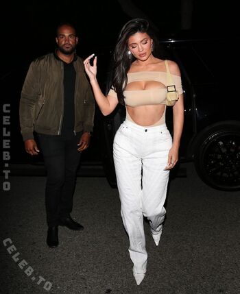 🔥 Kylie jenner  page leaked private photo uncensored full