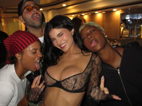 🔥 Kylie jenner  page leaked private photo uncensored full