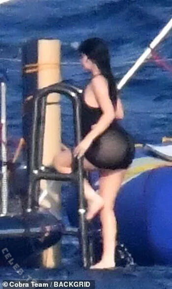 🔥 Kylie jenner  page leaked private photo uncensored full