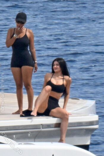 🔥 Kylie jenner  page leaked private photo uncensored full