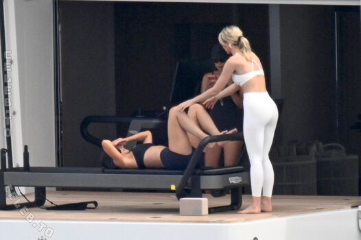 🔥 Kylie jenner  page leaked private photo uncensored full