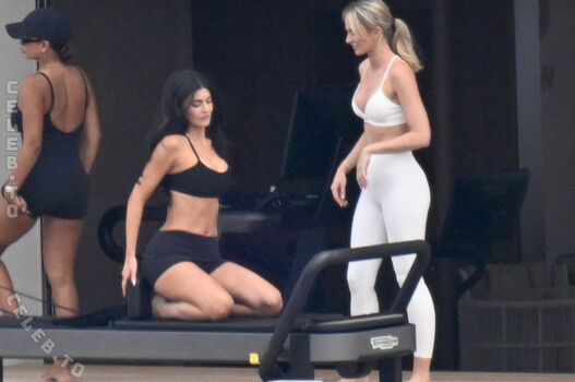 🔥 Kylie jenner  page leaked private photo uncensored full